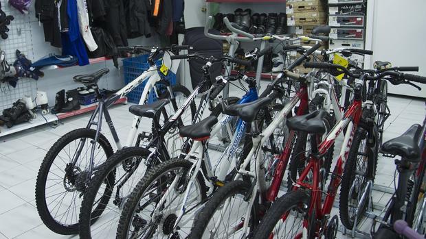 Bicicletas de montaña expuestas en una tienda