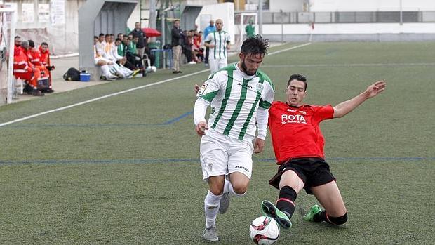 El Córdoba B vence desde el sufrimiento