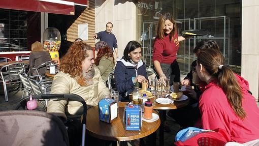 Desayuno en la churrería Alcazaba