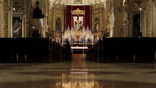 Altar del septenario de Nuestra Señora de las Angustias en 2015