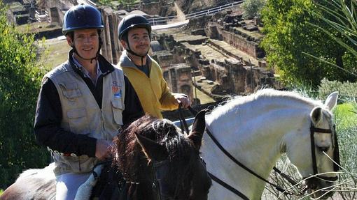 Visitantes en una de las rutas que realiza la yeguada