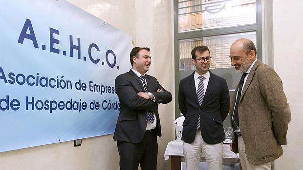 Antonio Barba, Manuel Fragero y Antonio García, en la presentación de Aehco