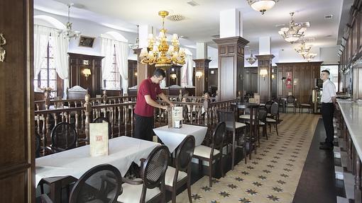 Interior de la taberna Rafalete