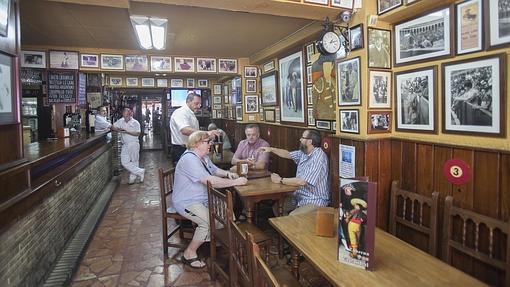 Interior de la taberna San Cristóbal