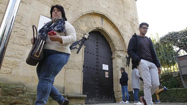 Visitantes sin poder en trar en el Alcázar un lunes