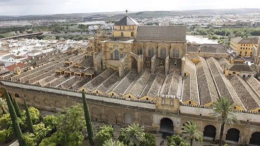 La antigua mezquita, hoy Catedral, a vista de pájaro