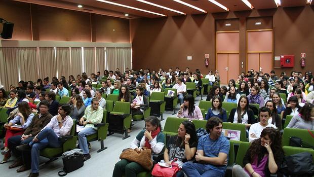 Actividades con alumnos en la Universidad de Córdoba