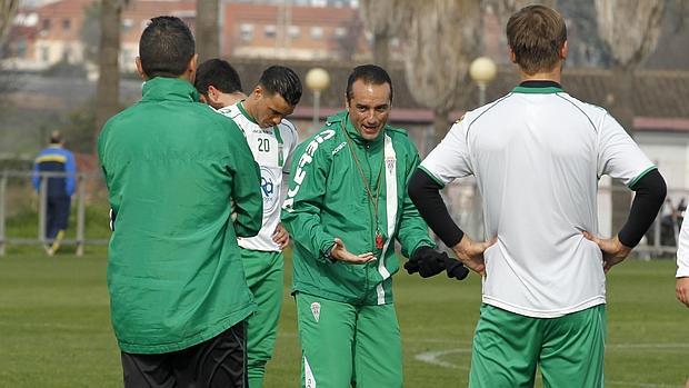 José Luis Oltra, entrenador del Córdoba CF