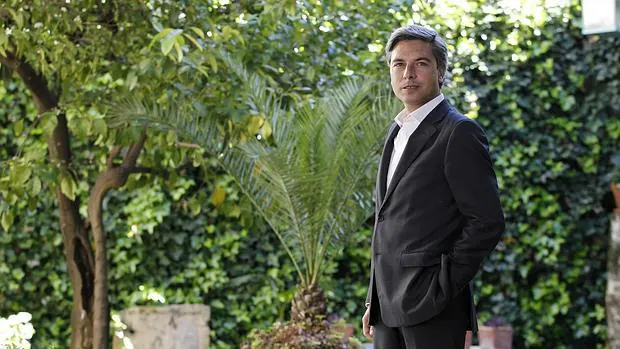 El portavoz del PP en la Diputación, Andrés Lorite, posa para la entrevista a ABC