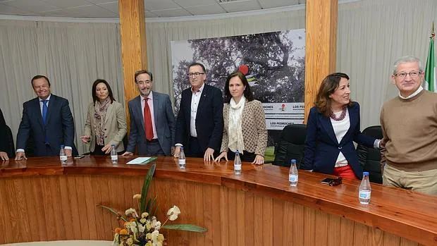 El consejero Felipe López en el encuentro con alcaldes del Valle de Los Pedroches