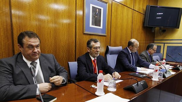 El exdelegado de Empleo en Sevilla, Antonio Rivas, durante su comparecencia en la comisión de investigación