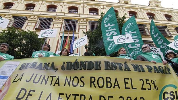 Protesta de trabajadores de CSIF en febrero de 2015,