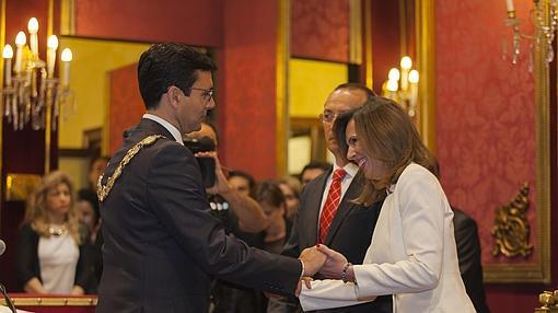 Ciudadanos entrega la Alcaldía de Granada al PSOE