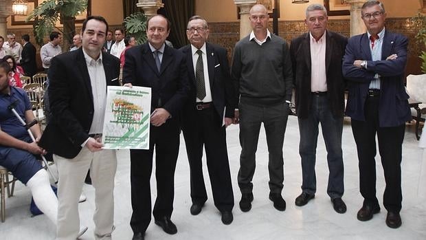 Llergo, Roca, Campanero, Berges, Escalante y Garrido, en la mesa redonda de Cordobamanía