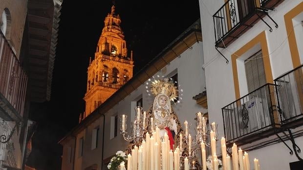 Procesión de Los Dolores con motivo del aniversario de su coronación