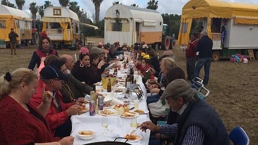 Momento de convivencia de la hermandad de Córdoba