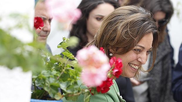 Isabel Ambrosio durante una presentación en el patio de la calle Trueque