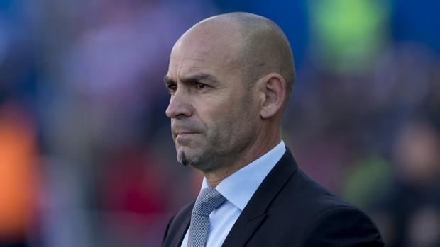 Paco Jémez, ex del Córdoba CF, en un partido de la pasada temporada