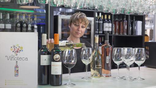 La filosofía de La Vinoteca es incentivar la cultura del vino de la tierra