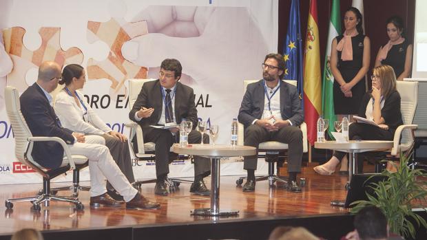 Mesa de empresarios del turismo y la cultura en el foro «Compromiso por Córdoba»