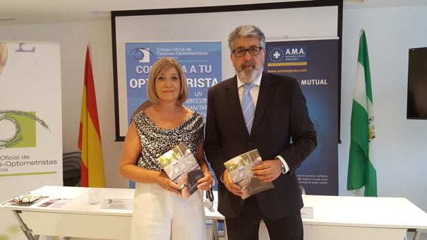 Blanca Fernández y José Luis Sánchez, durante la presentación del estudio