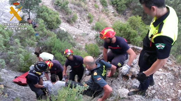 Tres senderistas rescatados en el pico de La Tiñosa