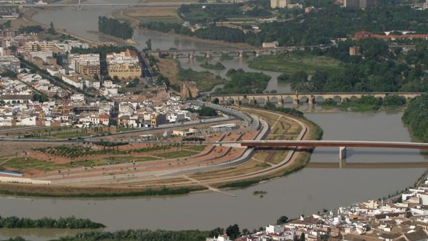 Panorámica del río Guadalquivir a su paso por Córdoba