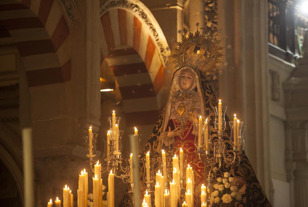 La Virgen de los Dolores en el interior de la Catedral