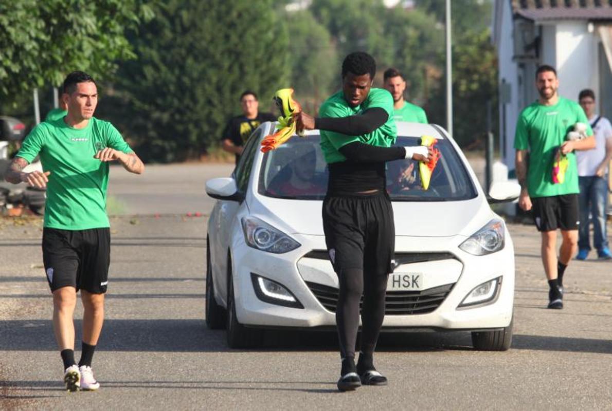 Razak, antes de iniciar el entrenamiento