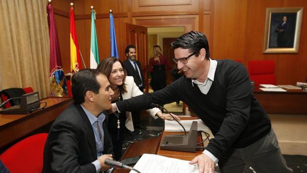 Nieto junto a Sousa y a García en un Pleno reciente