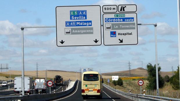 Los empresarios de la Torrecilla piden urgencia para el enlace de la autovía