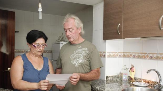 María del Carmen y Pedro, este martes en la cocina de su casa