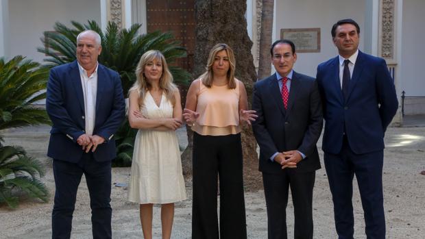 Francisco Carbonero, Carmen Castilla, Susana Díaz, Javier González de Lara y Javier Fernández, en San Telmo