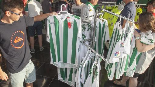 Presentación de la nueva equipación del Córdoba CF