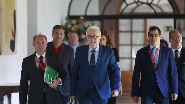 El Gobierno andaluz sólo ha gastado el 7% de los fondos para las empresas