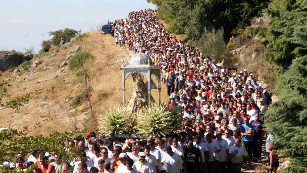 La procesión de la Virgen de la Sierra cambia su recorrido