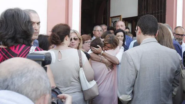 Susana Díaz, en un momento del entierro de la concejal María José Moros