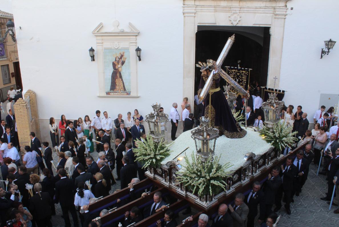 Jesús Nazareno, durante su salida procesional