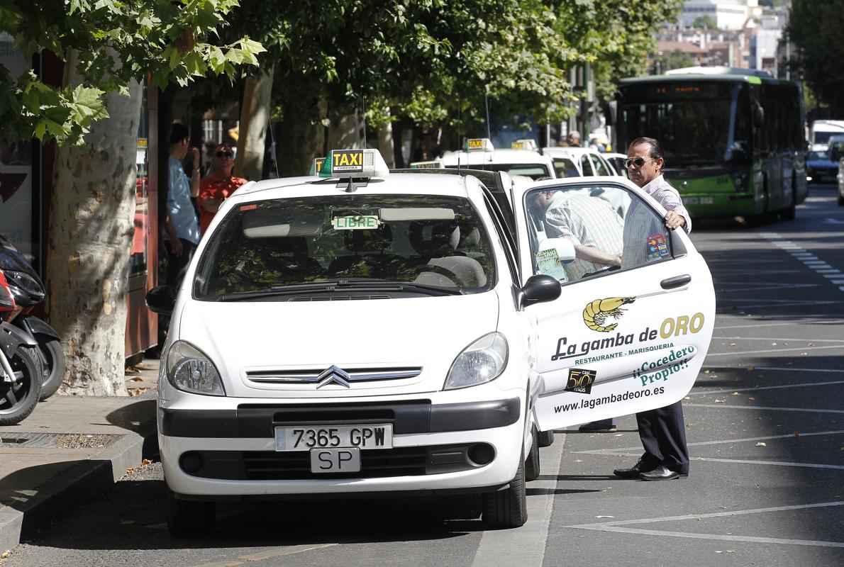 Una parada de taxis en Córdoba