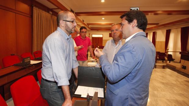 David Luque y José María Bellido en un Pleno municipal