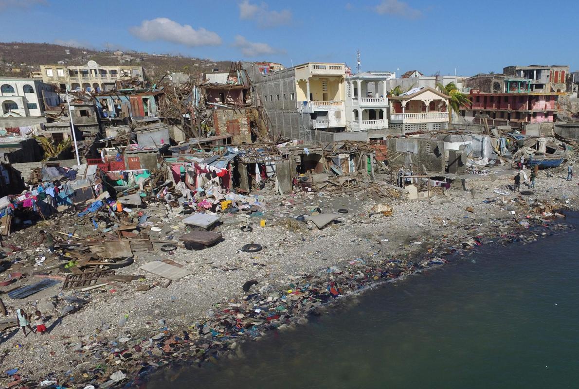 Ciudad de Haití dañada por el huracán Matthew