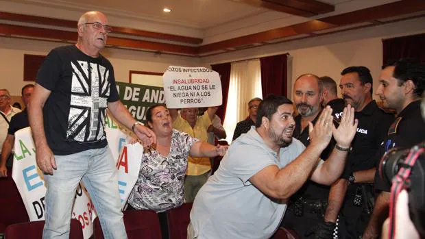 Última protesta en el Pleno de Córdoba a cargo de parcelistas