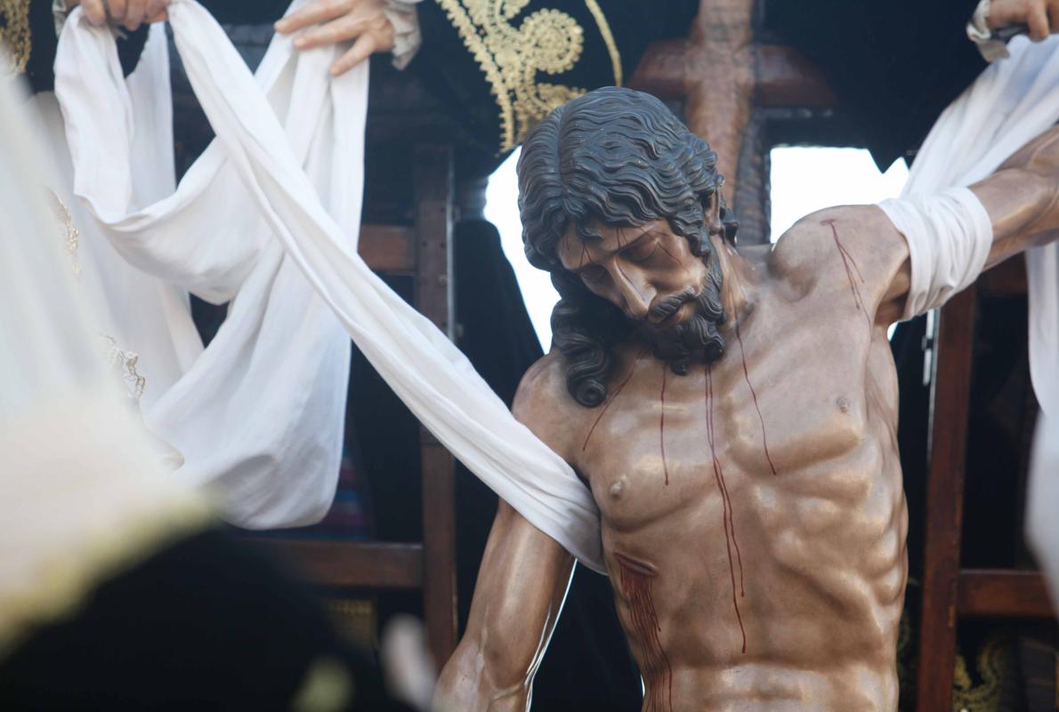 El Santísimo Cristo del Descendimiento, durante su procesión