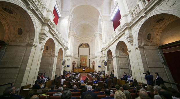 Imagen del salón de plenos del Parlamento andaluz en una de las últimas sesiones que ha celebrado