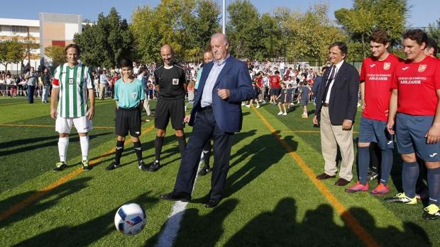 Vicente del Bosque, en las instalaciones del centro escolar del Norte de la ciudad