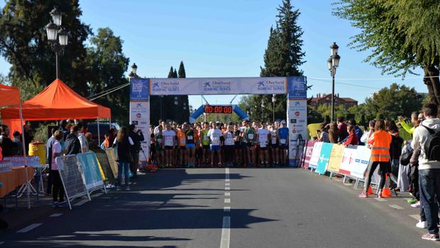 Momentos de la salida de la carrera este domingo en Córdoba