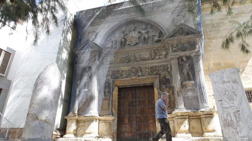 Fahcada de la sede antigua del Museo Arqueológico, ahora cerrada