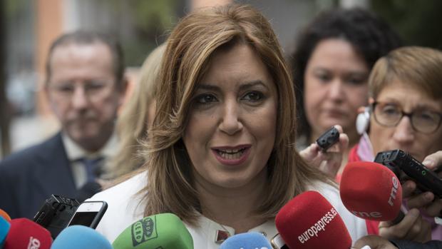 Susana Díaz, sobre las primarias: «Vísteme despacio que tengo prisa»