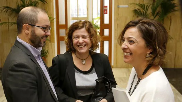 David Luque, Alba Doblas e Isabel Ambrosio en el último Pleno muncicipal