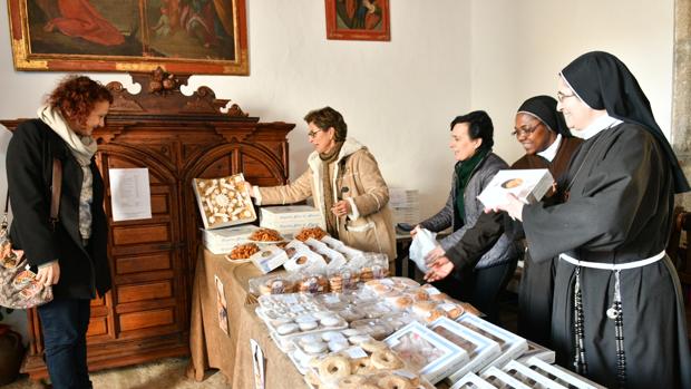 Las clarisas de Belalcázar durante el Día del Dulce Conventual